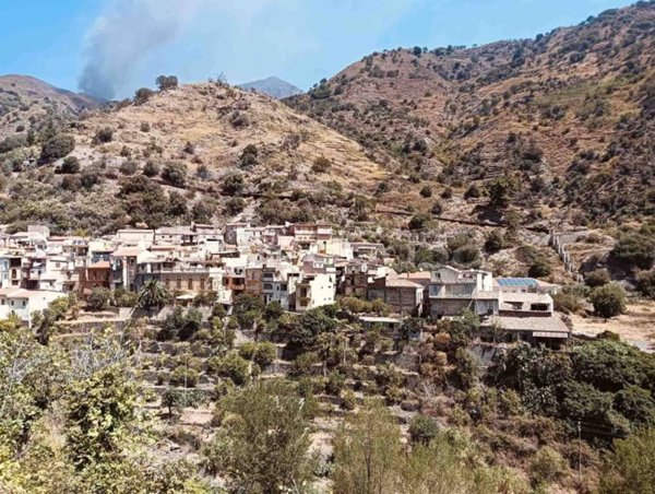 casa indipendente in vendita ad Itala in zona Borgo