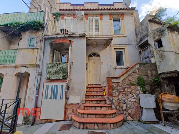 casa indipendente in vendita ad Itala in zona Borgo