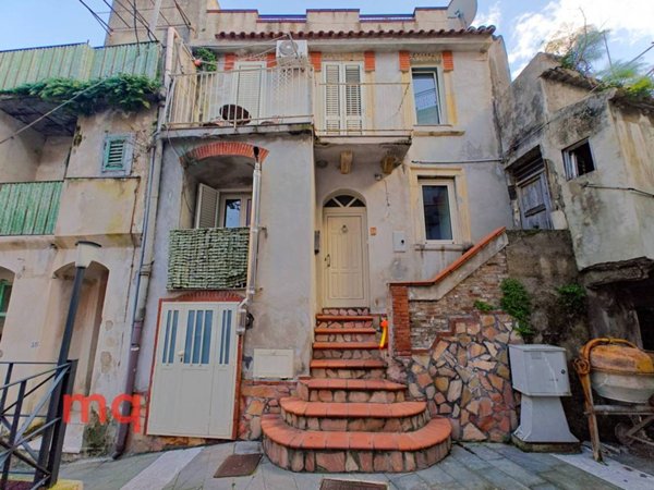 casa indipendente in vendita ad Itala in zona Borgo