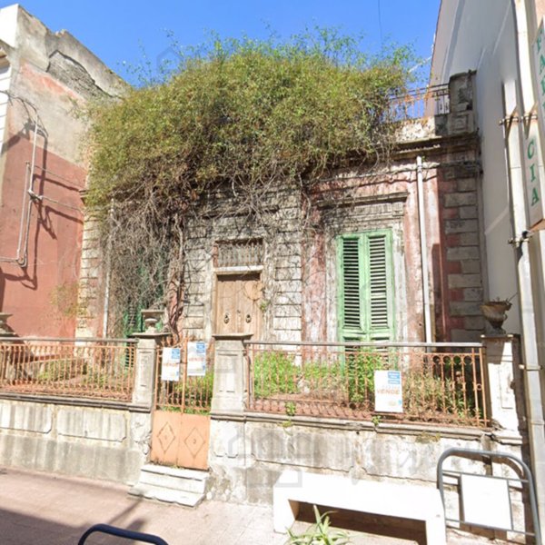 casa indipendente in vendita ad Itala