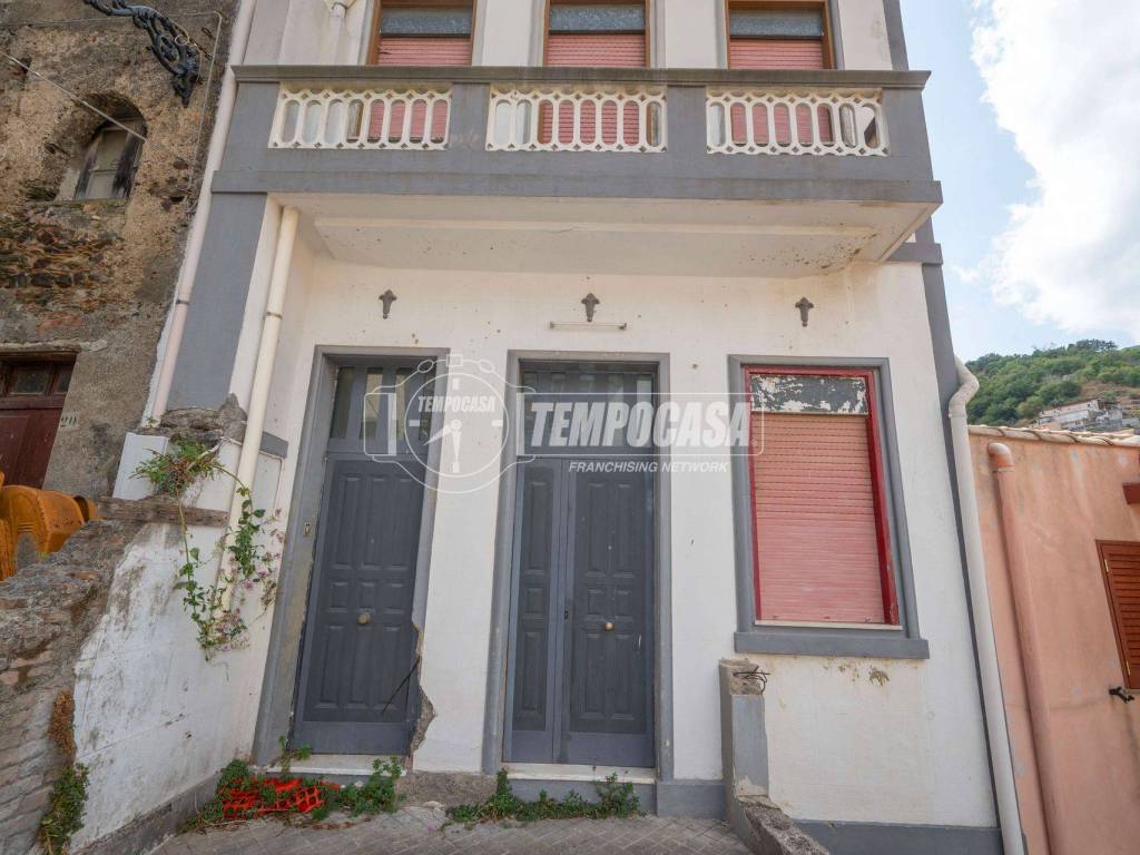 casa indipendente in vendita ad Itala in zona Borgo