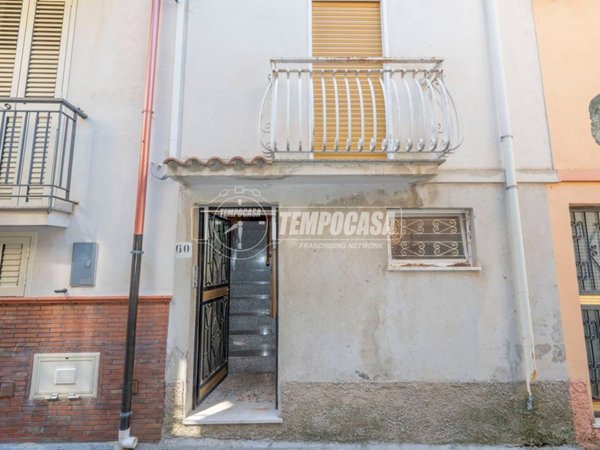 appartamento in vendita ad Itala in zona Borgo