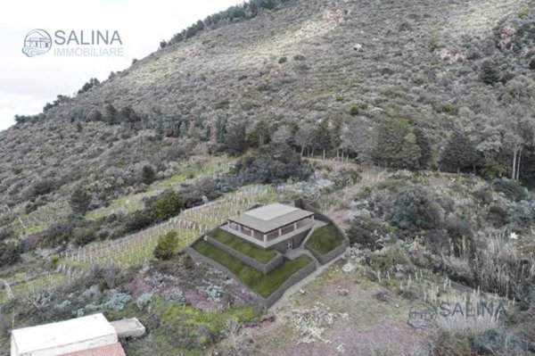 casa indipendente in vendita a Leni in zona Valdichiesa