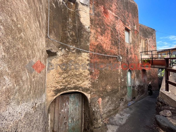 casa indipendente in vendita a Leni