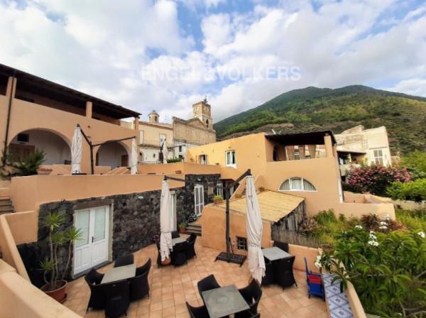 villa in vendita a Leni in zona Rinella