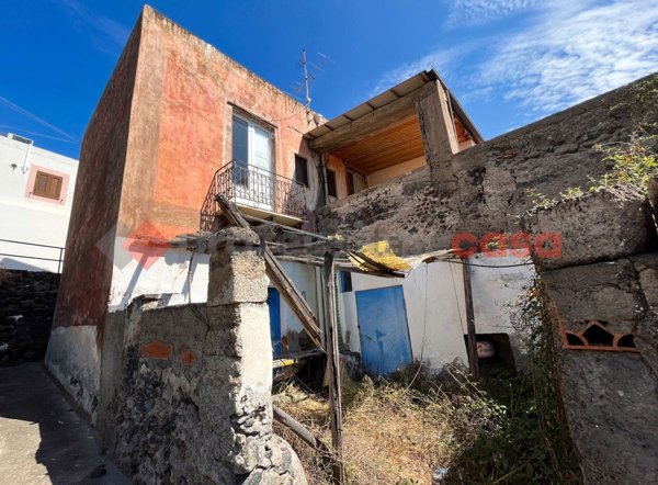 appartamento in vendita a Leni in zona Rinella