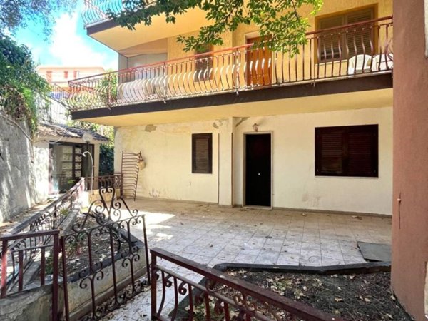 appartamento in vendita a Letojanni