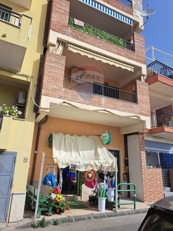 negozio in vendita a Letojanni