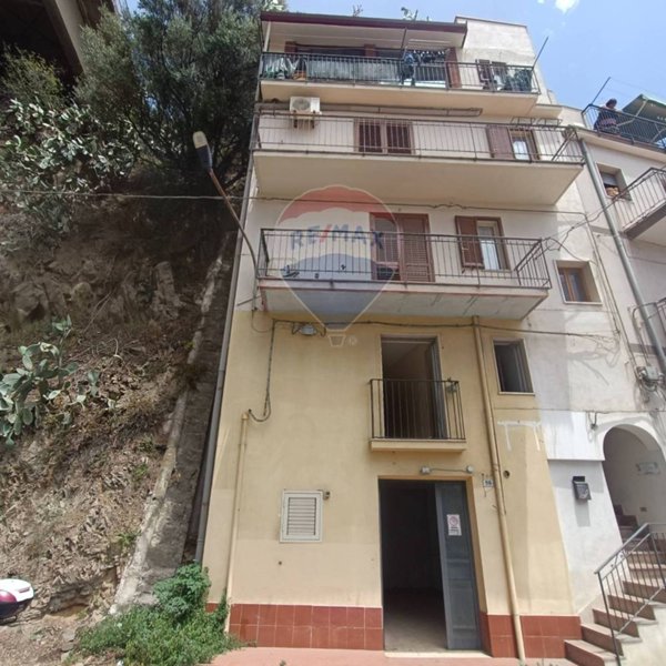 appartamento in vendita a Letojanni