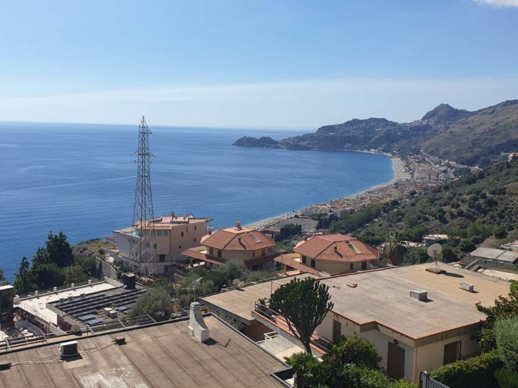 appartamento in vendita a Letojanni