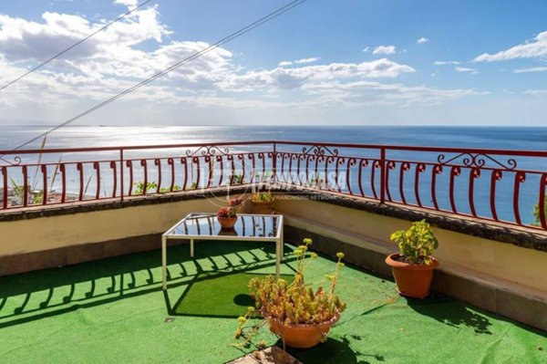 casa indipendente in vendita a Letojanni