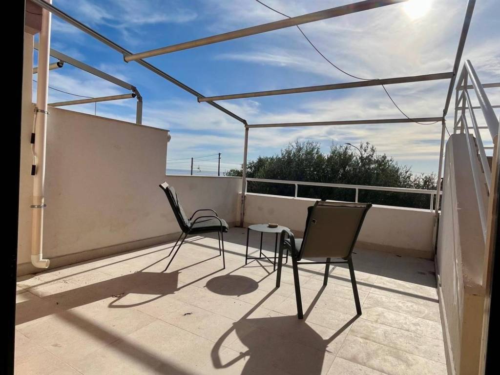 appartamento in vendita a Letojanni