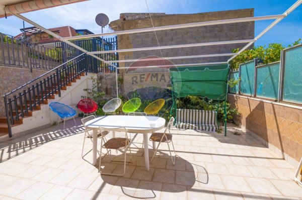 appartamento in vendita a Letojanni