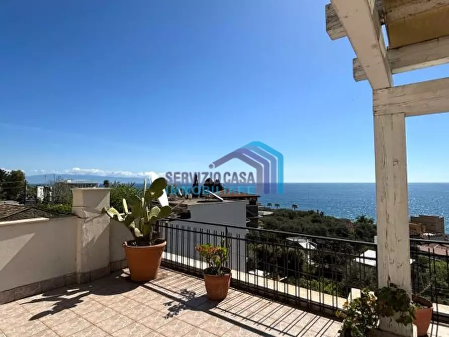casa indipendente in vendita a Letojanni
