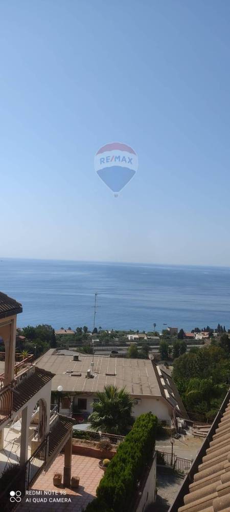 appartamento in vendita a Letojanni