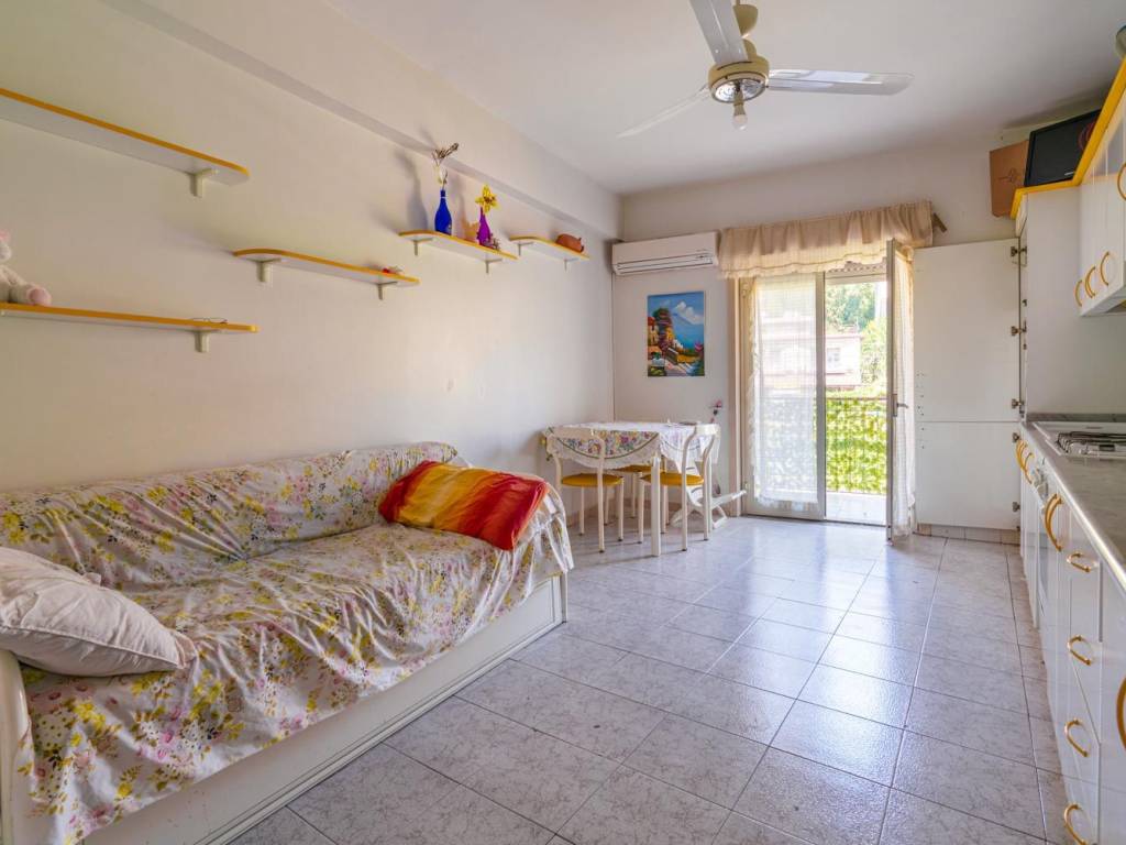 appartamento in vendita a Letojanni