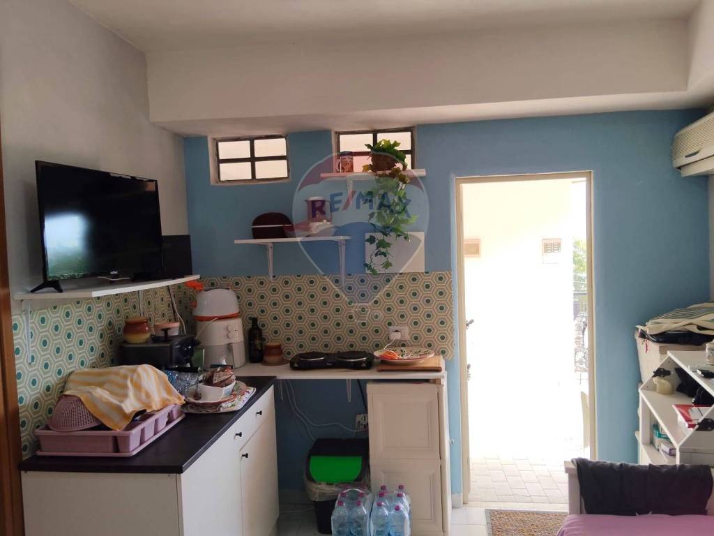 locale di sgombero in vendita a Letojanni