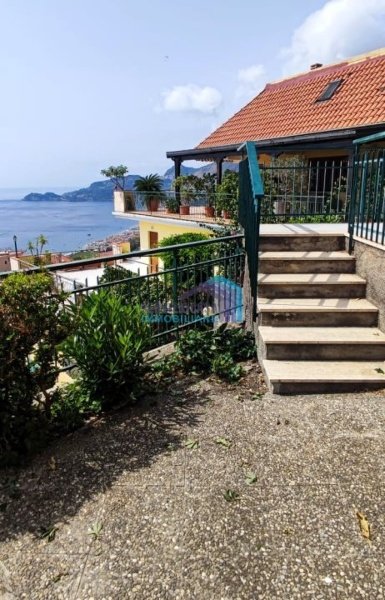 appartamento in vendita a Letojanni