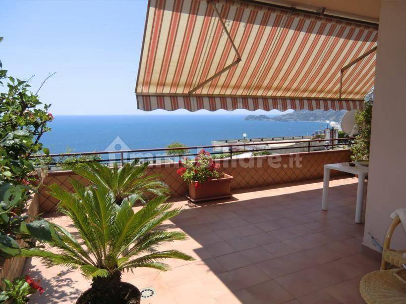 appartamento in vendita a Letojanni