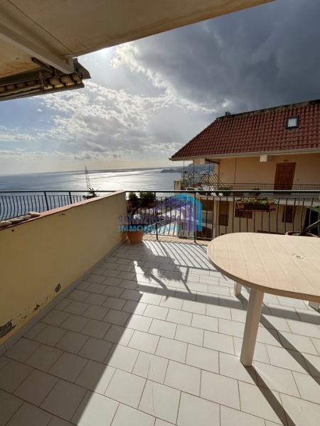 appartamento in vendita a Letojanni