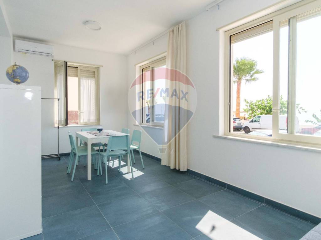 appartamento in vendita a Letojanni