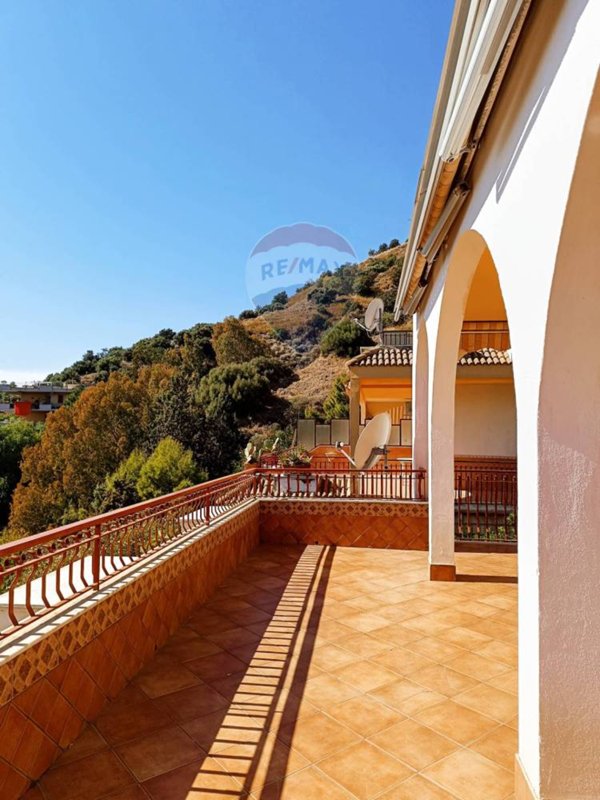 appartamento in vendita a Letojanni