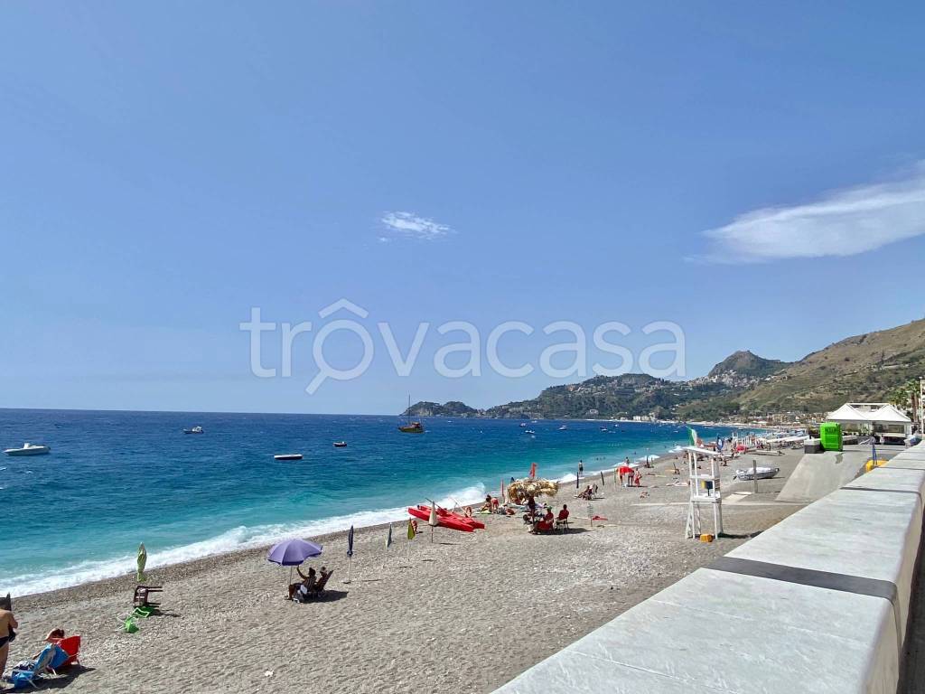 negozio in vendita a Letojanni