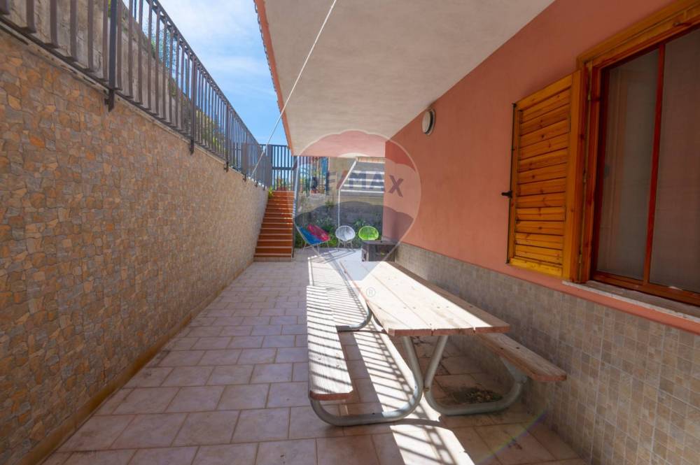 appartamento in vendita a Letojanni