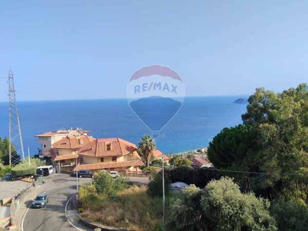 appartamento in vendita a Letojanni