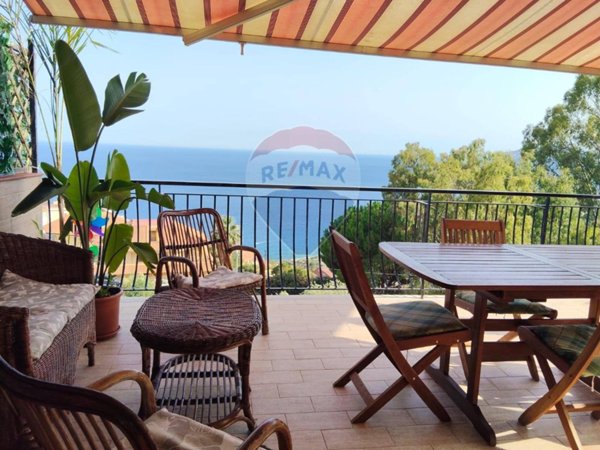 appartamento in vendita a Letojanni