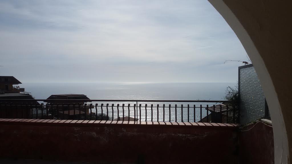 appartamento in vendita a Letojanni