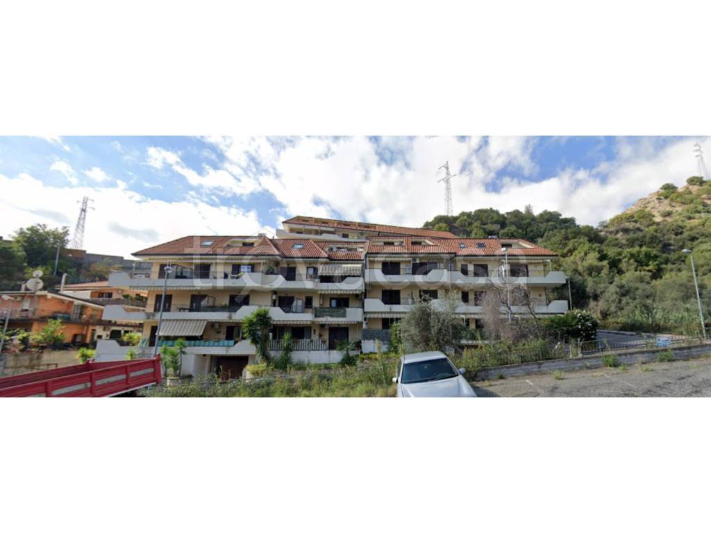 appartamento in vendita a Letojanni