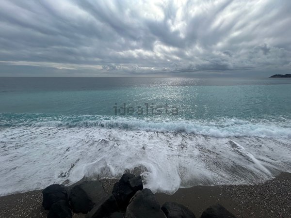 appartamento in vendita a Letojanni