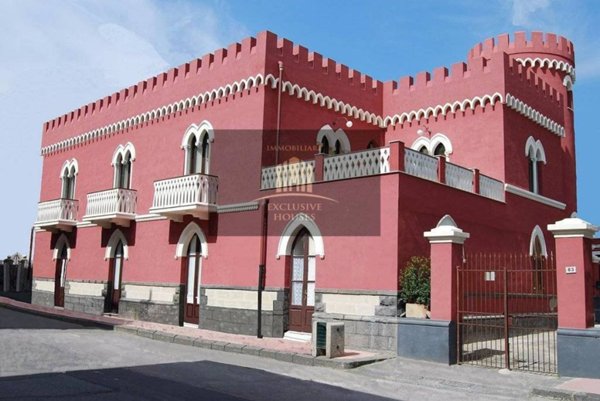 casa indipendente in vendita a Letojanni