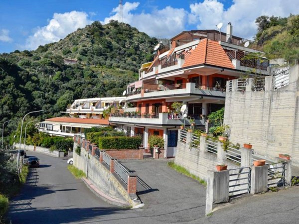 appartamento in vendita a Letojanni