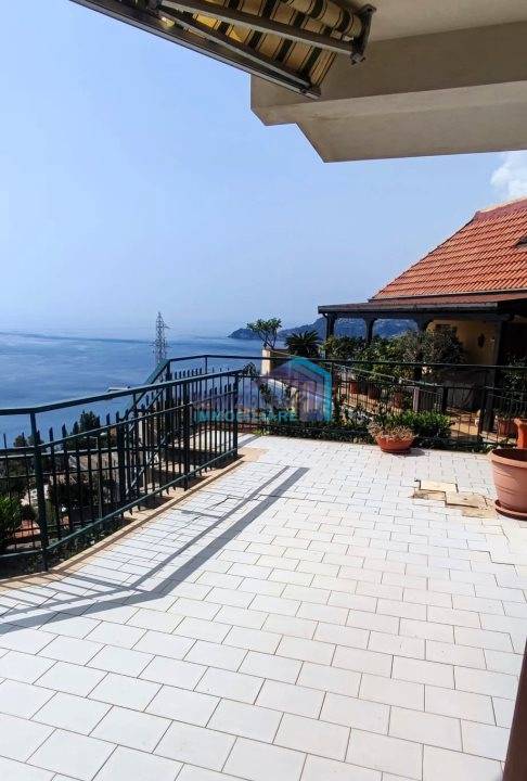 appartamento in vendita a Letojanni