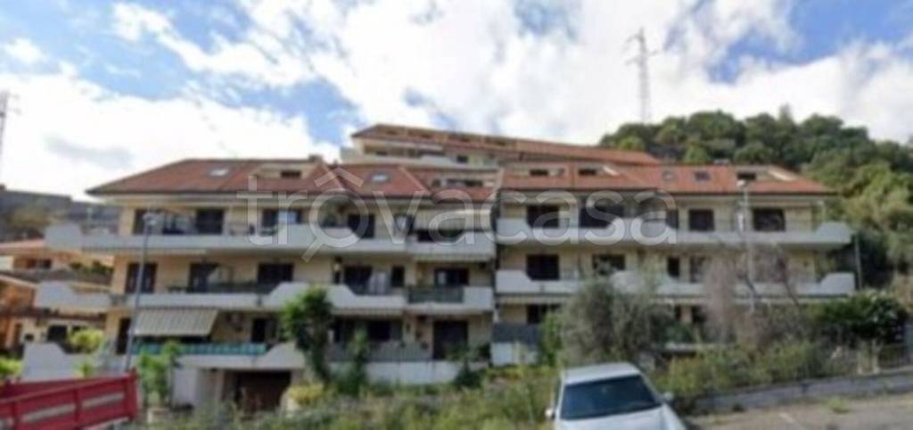 appartamento in vendita a Letojanni