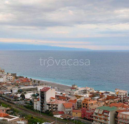 appartamento in vendita a Letojanni