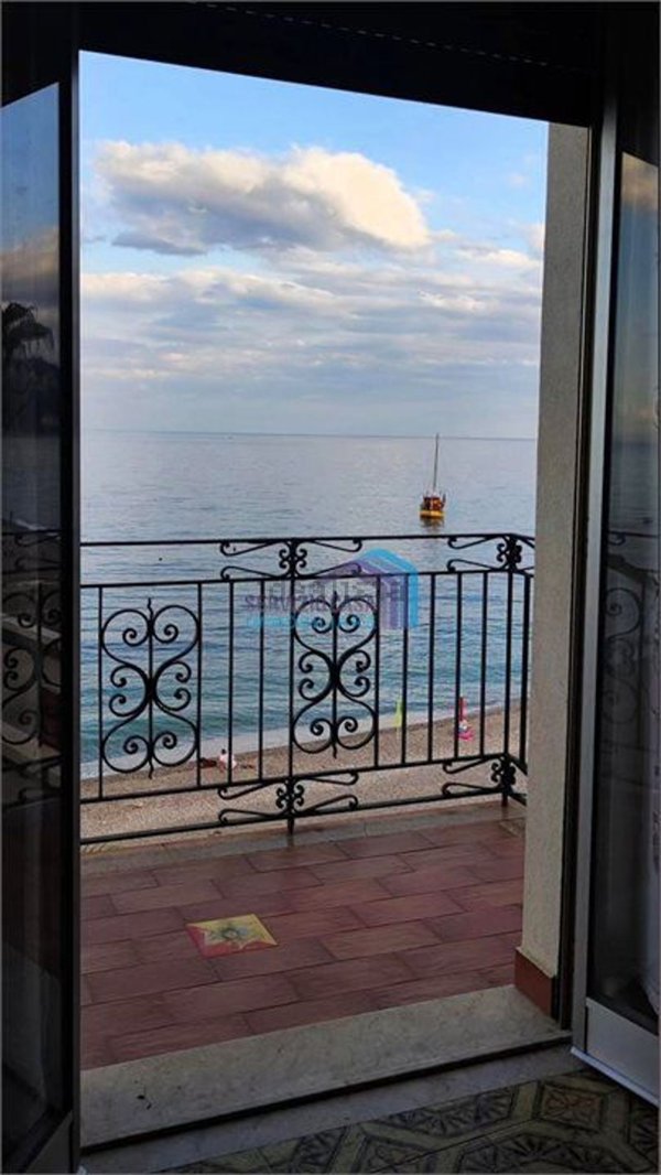 casa indipendente in vendita a Letojanni