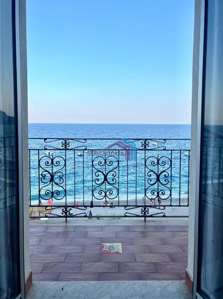 casa indipendente in vendita a Letojanni