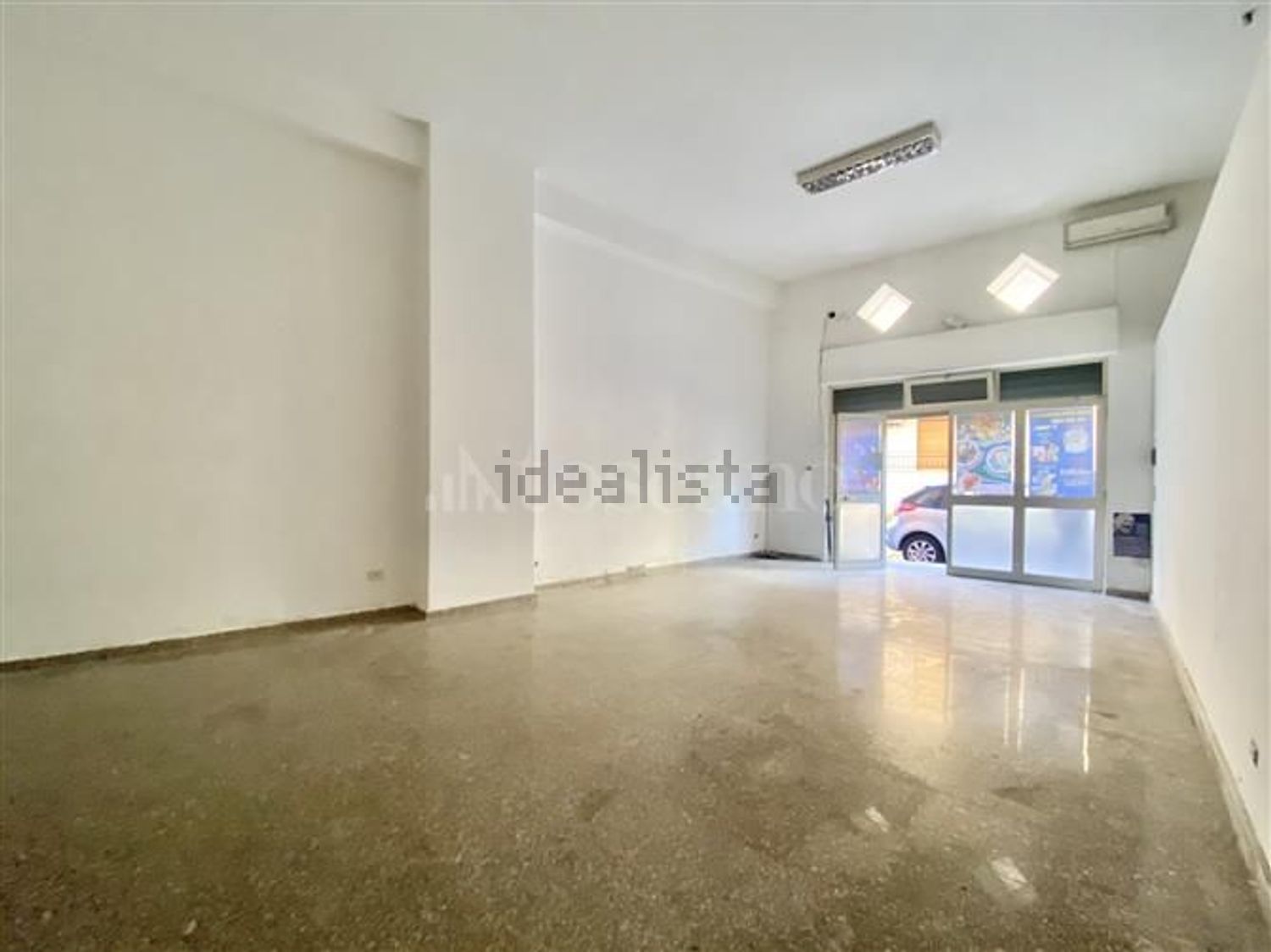 locale commerciale in vendita a Letojanni