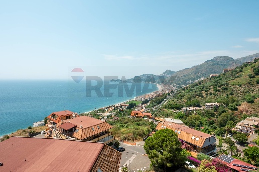 appartamento in vendita a Letojanni