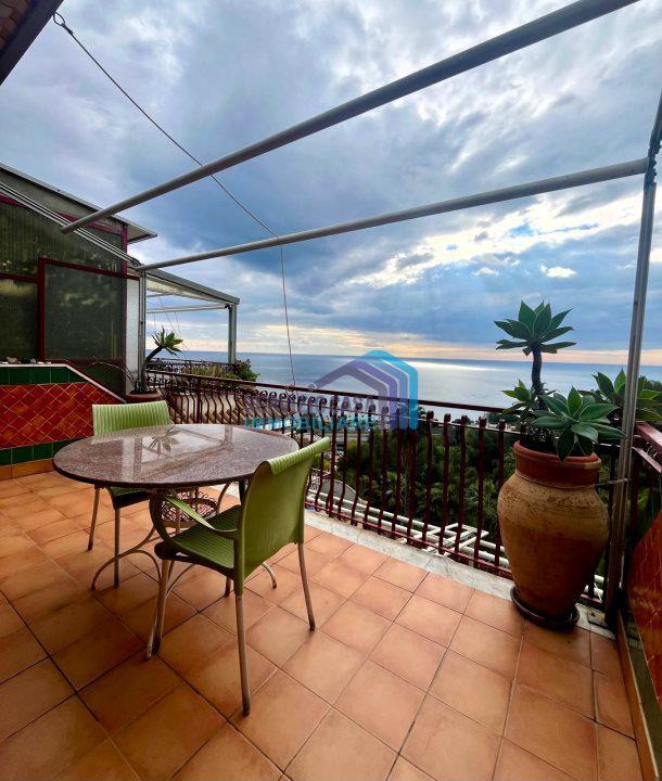 appartamento in vendita a Letojanni