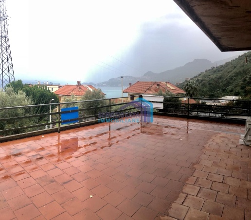 appartamento in vendita a Letojanni