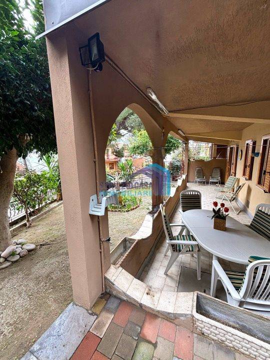 appartamento in vendita a Letojanni