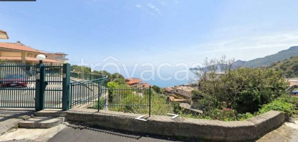 appartamento in vendita a Letojanni