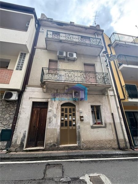 casa indipendente in vendita a Letojanni