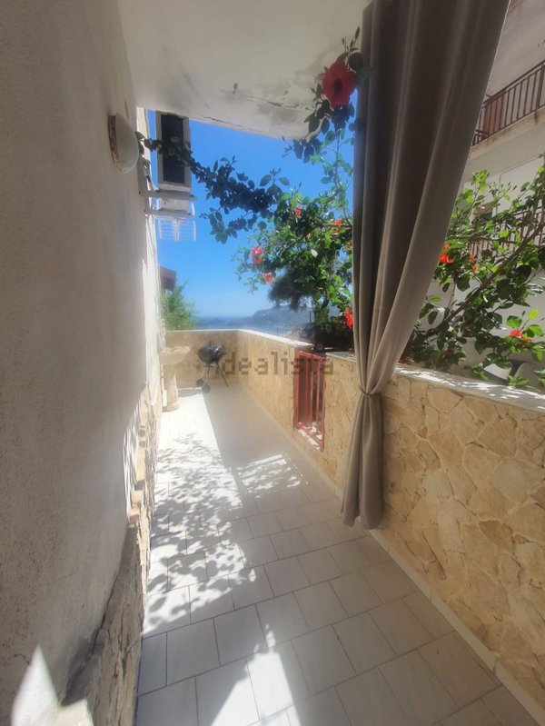 appartamento in vendita a Letojanni