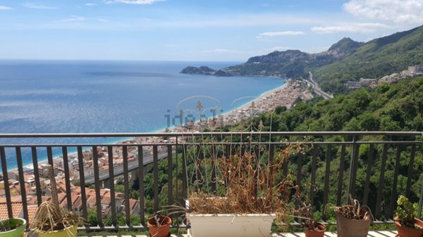 appartamento in vendita a Letojanni