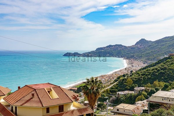 appartamento in vendita a Letojanni